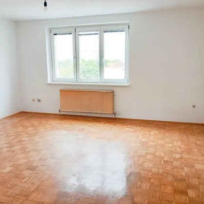 Großzügige 4-Zimmer Wohnung mit Balkon in zentraler Lage - super thermisch saniert! - Bild 3