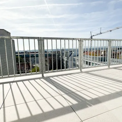 Dachgeschosswohnung mit Traumhaften Fernblick auf die Gloriette Schönbrunn - Bild 2