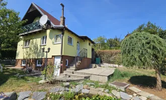 Charmantes Ferienhaus mit Garten, Balkon und Stellplatz!