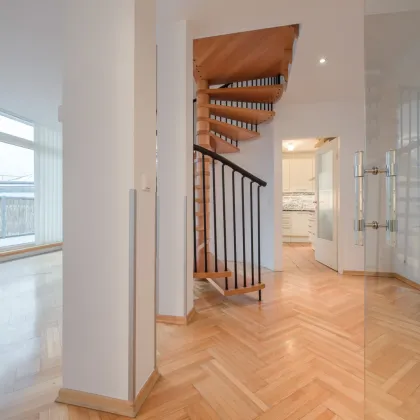 Befristete luxuriöse Dachgeschosswohnung im Stilaltbau - Blick über die Dächer Wien's - ab 1.1.25 - Bild 3