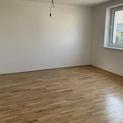 Moderne Erdgeschosswohnung in Wiener Neustadt - Voll saniert, 59m² mit Balkon, Stellplatz und Extras für 882,52 € Miete! - Bild 2