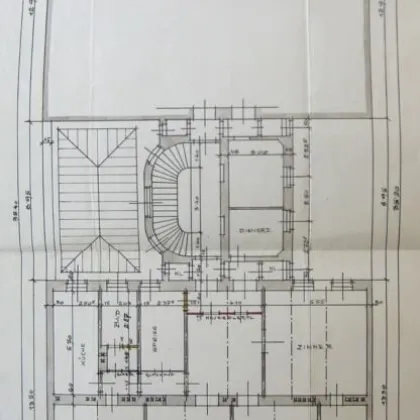 Zentral gelegenes Büro mit 200m² Fläche, Terrasse & Aufzug in 1070 Wien - Ideal für Büro oder Praxis! - Bild 2