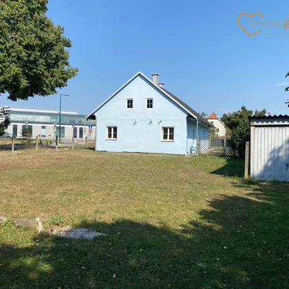 Ein oder Mehr-Familienhaus mit Charme und Potential in Wels -  für nur 349.000 Euro ! - Bild 2