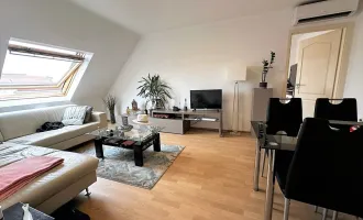 Einmalige Investitionschance! 2,5-Zimmer-Dachgeschosswohnung mit ca. 70 m² in Toplage