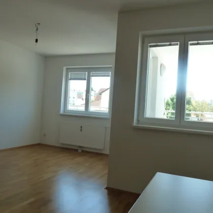 Hübsche, komfortabel ausgestattete 2 Zimmer-Wohnung mit Balkonterrasse in sonniger Ruhelage - Bild 3