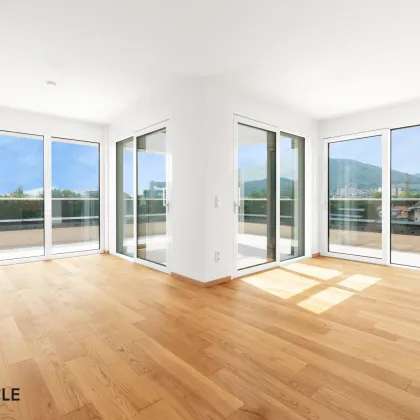 +++ PENTHOUSE +++ Helle 4-Zimmer-Wohnung mit sonniger Dachterrasse in der Nähe des Murradwegs - AB SOFORT VERFÜGBAR - Bild 3