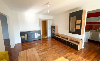 Moderne Wohnung mit Garten & Terrasse + eigener Parkplatz (Video in Beschreibung)