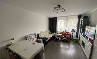 Gepflegte 3 Zimmer Wohnung mit Lift und Blick über den Park