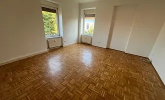 Einmaliges Wohlgefühl! Bemerkenswert famose Eineinhalbzimmerwohnung nähe Urnenfriedhof !