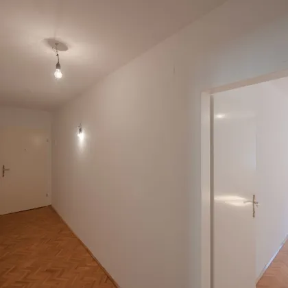 praktische 2-Zimmer-Wohnung in zentraler Lage (Nahe Rennweg) - ab 1.12.verfügbar! - Bild 3