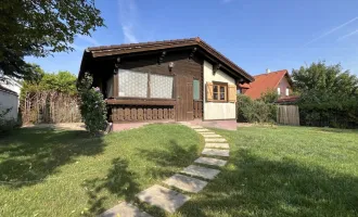 Einfamiliehaus, 2 Zimmer mit 34m² Wohnfläche, + 7m² Veranda + 35m² Keller, Garten 460m², Einbauküche, Neu saniert.