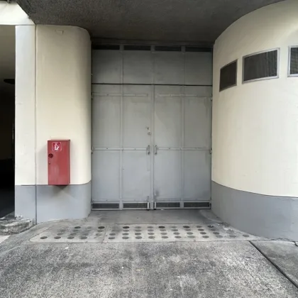 Abgeschlossene Garage im Hochhaus/Nähe Kohlmarkt - Bild 3