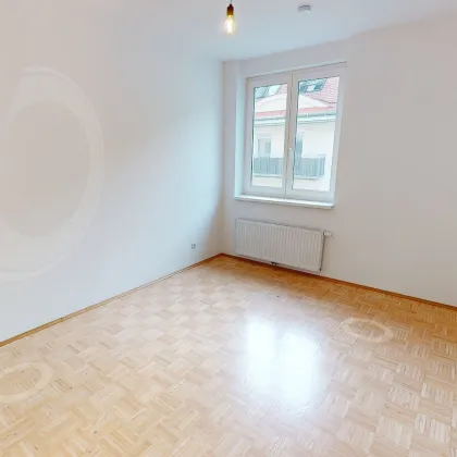 ERSTBEZUG NACH SANIERUNG! TOP Stadtwohnung in zentraler Lage in Graz: 41 m² & 2 Zimmer & neue Küche! Gleich anfragen und Besichtigungstermin vereinbaren! PROVISIONSFREI! - Bild 2