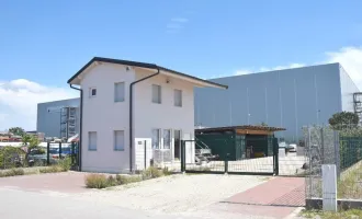 Grundstück mit ca. 1.000 m² & Büro-Container-Haus