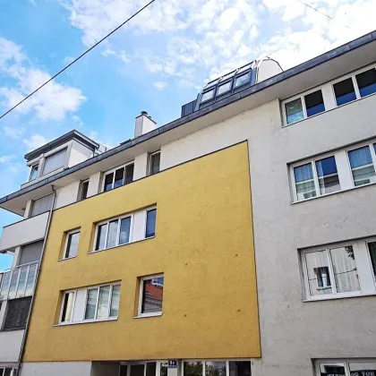 TÜRKENSCHANZPARK-Nähe, sonnige 47 m2 Neubau mit 4 m2 Balkon, Wohnküche, 1 Zimmer, Wannenbad, Parketten, Bastiengasse - Bild 2