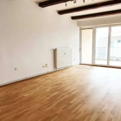 Großzügige 5-Zimmerwohnung + Essküche, 250 Meter vom LENDPLATZ entfernt, Balkon, WG-tauglich - Bild 2