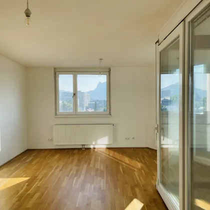 3 Zi Dachgeschosseckwohnung mit Loggia - Salzburg Mülln nahe LKH - Bild 2