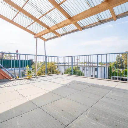 Helle Maisonette Wohnung mit großer Terrasse und Carport - Bild 2