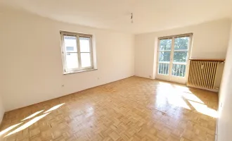 Sanierte 3-Zimmer Wohnung mit Balkon zu vermieten