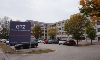 GTZ - kleines Büro mit Blick ins Grüne