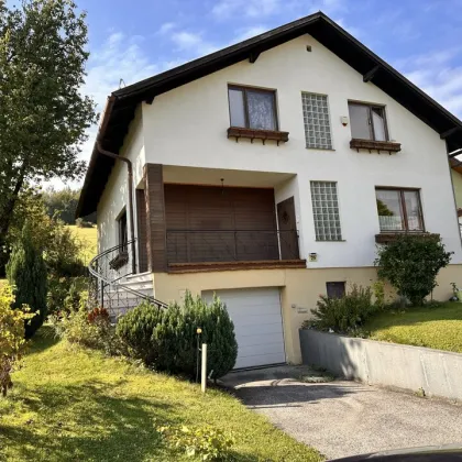 Gepflegtes Wohnen in idyllischer Lage: Heiligenkreuz - Einfamilienhaus mit 6 Zimmern, Balkon, Garage etc. - Bild 3