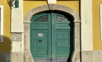 HISTORISCHES BÜRGERHAUS MIT HERRLICHEM GARTEN /// BIS ZU SECHS WOHNEINHEITEN MIT BESTEHENDER PLANUNG