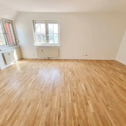 Neuer Preis! Abseits vom City-Stress! Wohnen in absoluter Ruhe- und Grünlage! Ideal aufgeteilt + Frisch modernisiert + Fernblick! Jetzt zugreifen! - Bild 2