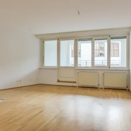 Frisch nach Sanierung - Charmantes Cityapartment + hoseitige Loggia + Grünblick - Nähe Schottentor - Bild 2