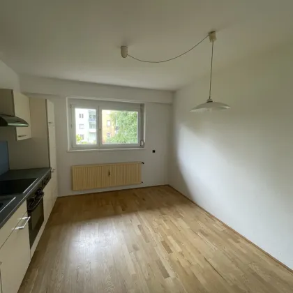 Anlage oder Selber Wohnen - Nähe Klinik, separate Küche und Wohn-Schlafzimmer mit Bad und Balkon - Bild 2