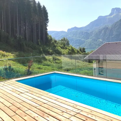 Luxuriöses 5-Zimmer-Einfamilienhaus mit Pool am Mondsee - Einzigartiger Seeblick und privater Badeplatz! PROVISIONSFREI - Bild 2