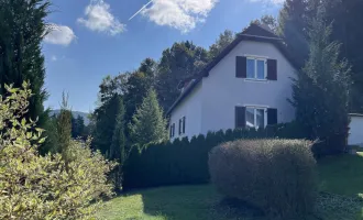 Sanierungsbedürftiges Haus mit großem Grundstück und Ausblick auf die Kirche von Straßengel