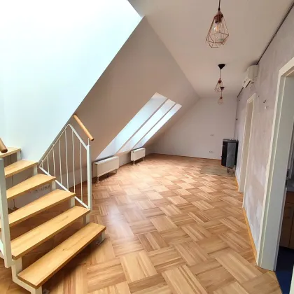 360° Grad Blick über Wien- DG Luxus mit fantastischem Blick über Wien, Stellplatz, klimatisiert, Balkon & Dachterrasse - Bild 2