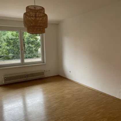 Anlage oder Selber Wohnen - Nähe Klinik, separate Küche und Wohn-Schlafzimmer mit Bad und Balkon - Bild 3