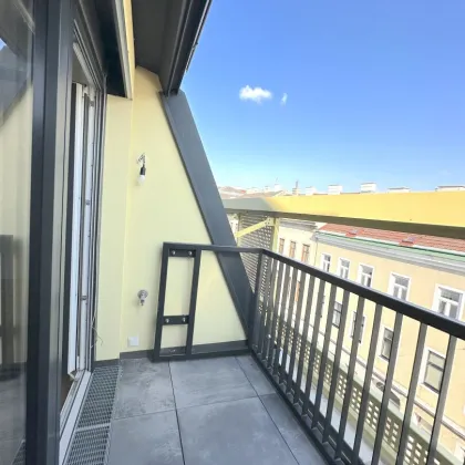 Herrliche Dachwohnung mit kleiner Terrasse im Erstbezug - 1180 Wien! - Bild 2