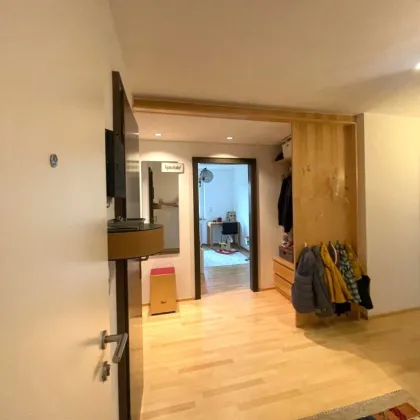 Exklusive 4,5 Zimmer-Dachgeschoss-Wohnung mit fulminanter Aussicht - Bild 3