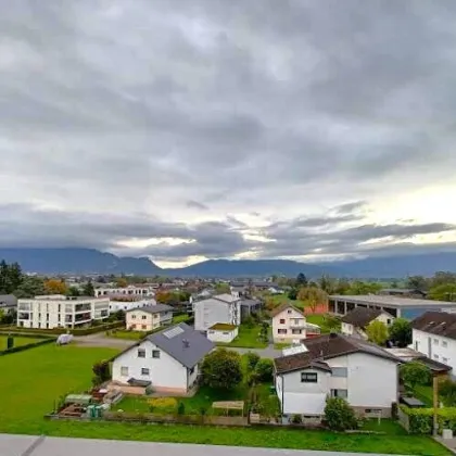 Exklusive 4,5 Zimmer-Dachgeschoss-Wohnung mit fulminanter Aussicht - Bild 2