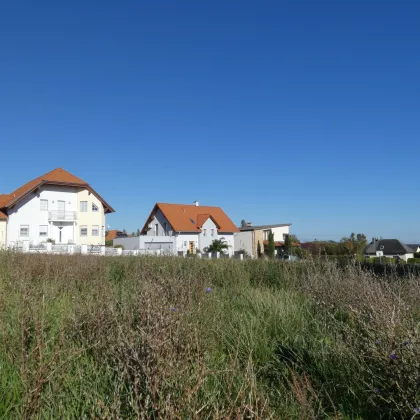 TRAUMHAFTES ECKGRUNDSTÜCK MIT SEEBLICK - Bild 2