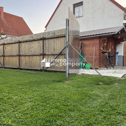 Großfamilien Willkommen!! Ein Grundstück, zwei Einfamilienhäuser, Garage und Carport in ruhiger Siedlungslage. - Bild 2