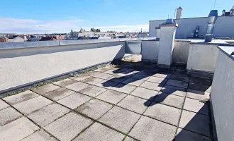 TERRASSENHIT, UNBEFRISTET, gepflegtes 84 m2 Dachgeschoß mit 64 m2 Terrasse, Wohnküche, 2 Zimmer, Wannenbad, Parketten, Holbeingasse