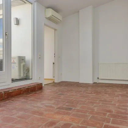 Außergewöhnliche Terrassenmaisonette mit Fernblick in repräsentativem Stilaltbau - ziwschen Mariahilfer Strasse und Naschmarkt - Bild 2