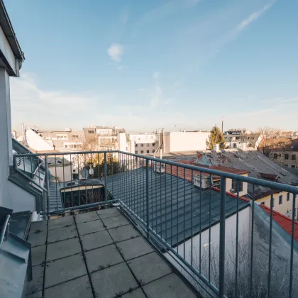 Traumhafte 4-Zimmer Dachgeschoss-Wohnung mit Balkon in Hofruhelage - Bild 2