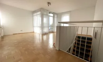 Dobl! Traumhafte 4-Zimmer Maisonetten-Wohnung mit Balkon, Terrasse und Carort in einer schönen Grünanlage!