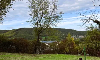 BREITENFURT: TOP BAUGRUND MIT CA. 1.437 m² (2 Parz.) UND FERNBLICK - 6 KM ZUR WIENER STADTGRENZE