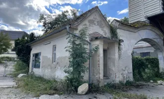 Traumhaftes Baugrundstück im Zentrum von Gars am Kamp - mit Kampufer und Blick auf die Burgruine!