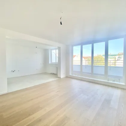 Erstbezug nach Sanierung: Gut aufgeteilte 3 Zimmer Maisonette - Terrasse - Bild 2