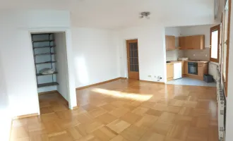 Singlewohnung mit 300m2 Gemeinschafts-Terrasse (Warmmiete)