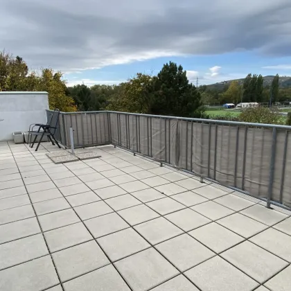 Dachgeschoss-Wohnung mit großer Terrasse - Bild 2