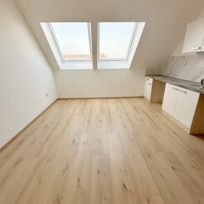 Top Erstbezug mit kleinem Balkon - Bild 3