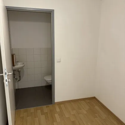 Wr. Neustadt, Hallengasse,  3 Zimmer Wohnung - Bild 3