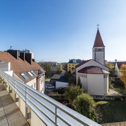 PROVISIONSFREI! Exklusives 4-Zimmer-Dachgeschoß mit Weitblick und großzügiger Terrasse - Bild 2